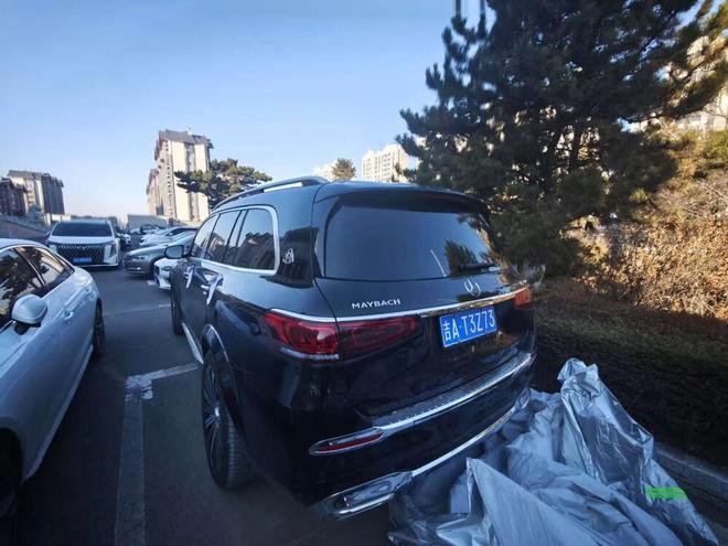 长春市一辆开不到10公里的迈巴赫gls480拍卖，78.77万就成交|豪车|奔驰_订阅