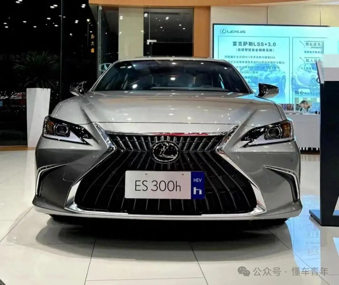 人生第一辆座驾,我选了雷克萨斯ES300h混动:这些日子的真实感受