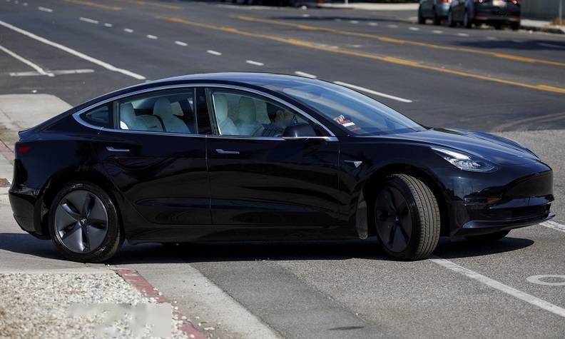 特斯拉第一季度交付近 18.5 万辆，Model Y 在中国大受欢迎_数据