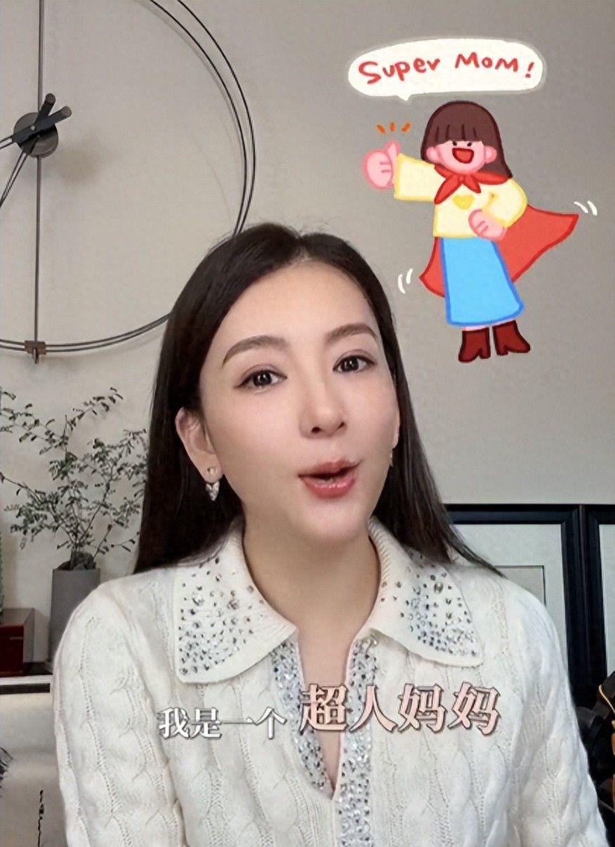 郭富城老婆带娃好仔细,日常小事妈妈亲力亲为,胖了不少母味十足