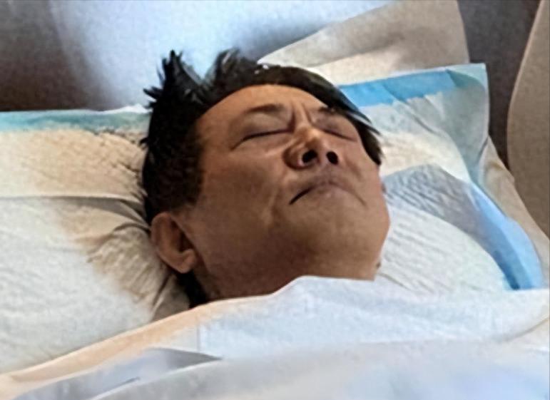 “换心”风波后，李连杰自曝自卑不敢见人，坦白和智利婚姻现状