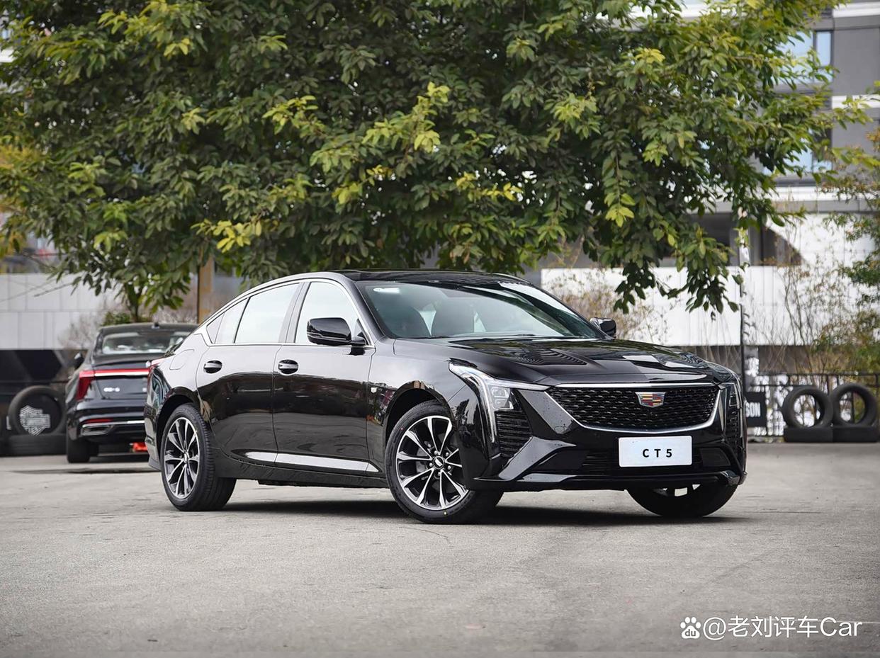 2025款凯迪拉克CT5破百仅需7.3秒左右,有着充沛的动力与驾驶乐趣