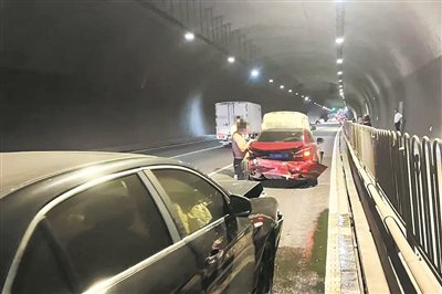 “三车追尾”竟是自导自演 两家汽修厂合伙骗保栽了-新闻中心-温州网