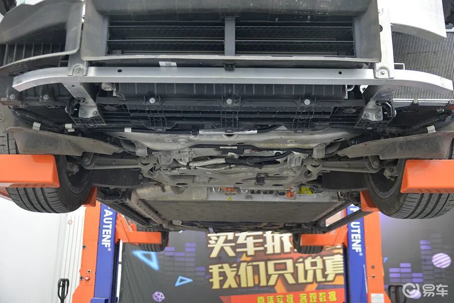问界M9拆车:几乎满分的底盘,用料确实过于奢侈!