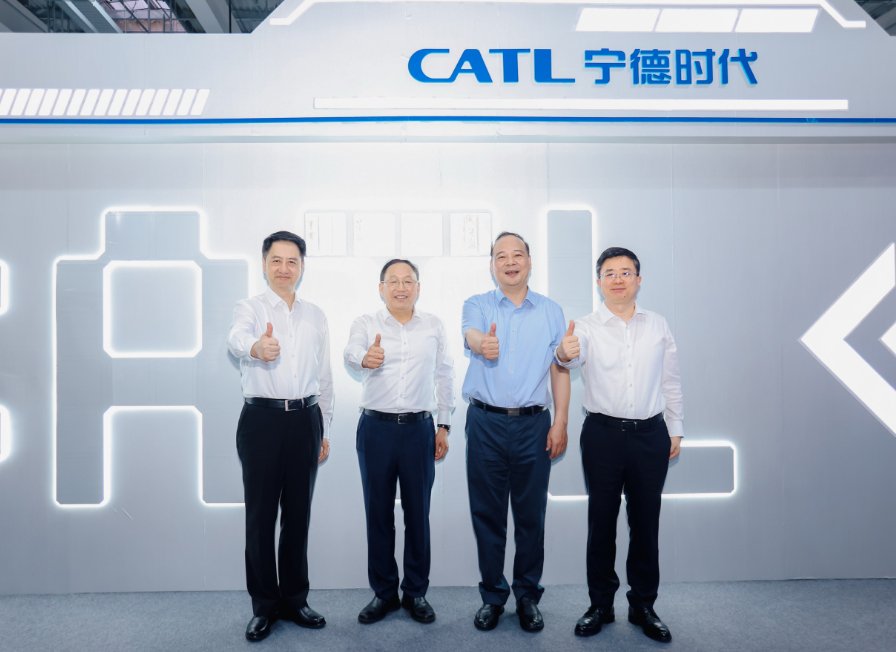 超级CP再携手！宁德时代电池包产线开进问界工厂 | BitAuto