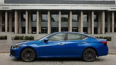 20万内家用车怎么选？日产天籁性价比解析，空间配置全对比