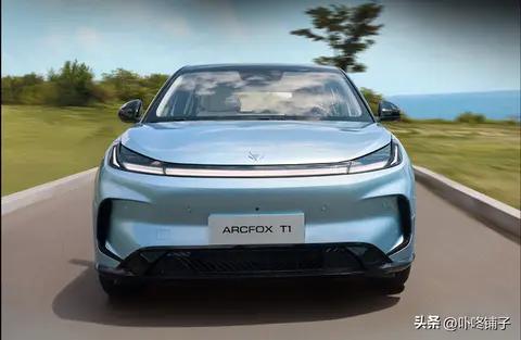 2026款极狐T1畅行版上市:A0级纯电市场杀出“全能家用黑马”