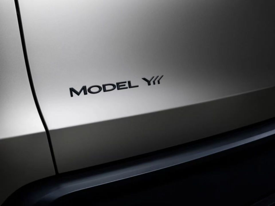 6座特斯拉Model Y L要来了,轴距加长150毫米能否对抗乐道、理想?