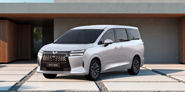 星光730我也认为五菱旗下的这款中型MPV