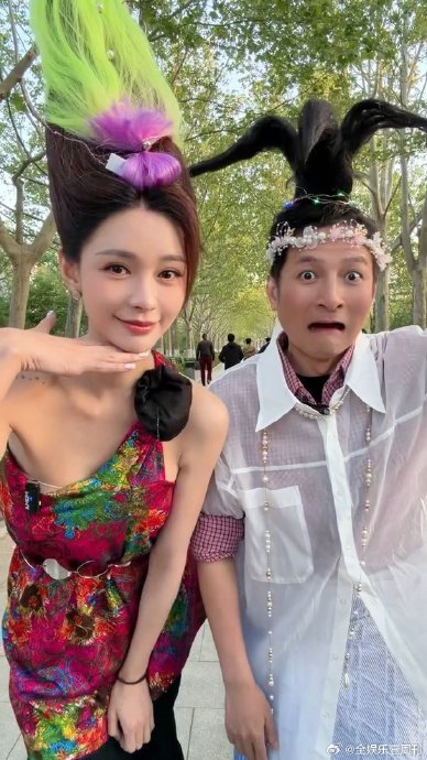 沈梦辰和李维嘉对自己撞脸经典反派角色的造型有何反应？