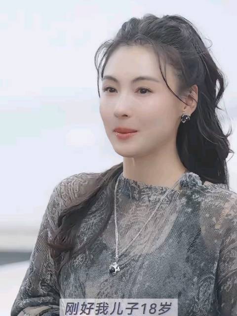 张柏芝送成年儿子豪车，亲试驾把关安全舒适