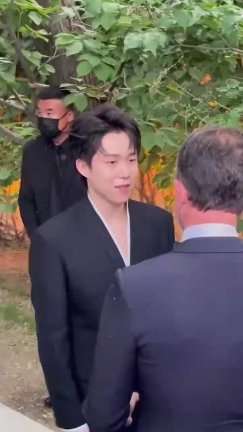赛场上是打小白球的小耶 赛场下还是喜欢打球的耶耶（斯诺克）