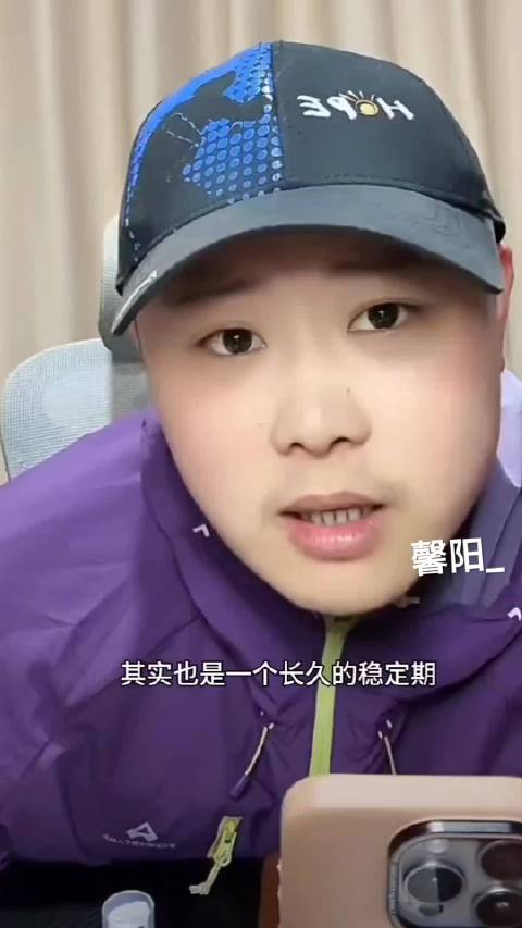 王楚钦稳定发挥领队国乒，技术心态关键球全面兜底