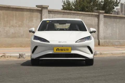 海豹 06EV 真实感受:空间不用挑,版本差异在这些地方