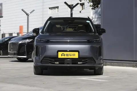 埃安i60增程版:亏电油耗5.5L,增程器启动噪音小,加速不肉