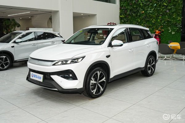 10.28万元高颜值大空间紧凑型suv 性价比出色