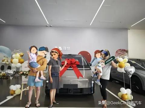 提了理想 MEGA 之后才懂，为什么它是50万以上高端电车销冠