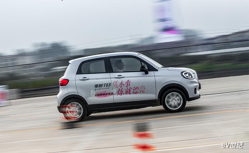 超越代步车,产品力再上层楼:试驾2022款零跑T03
