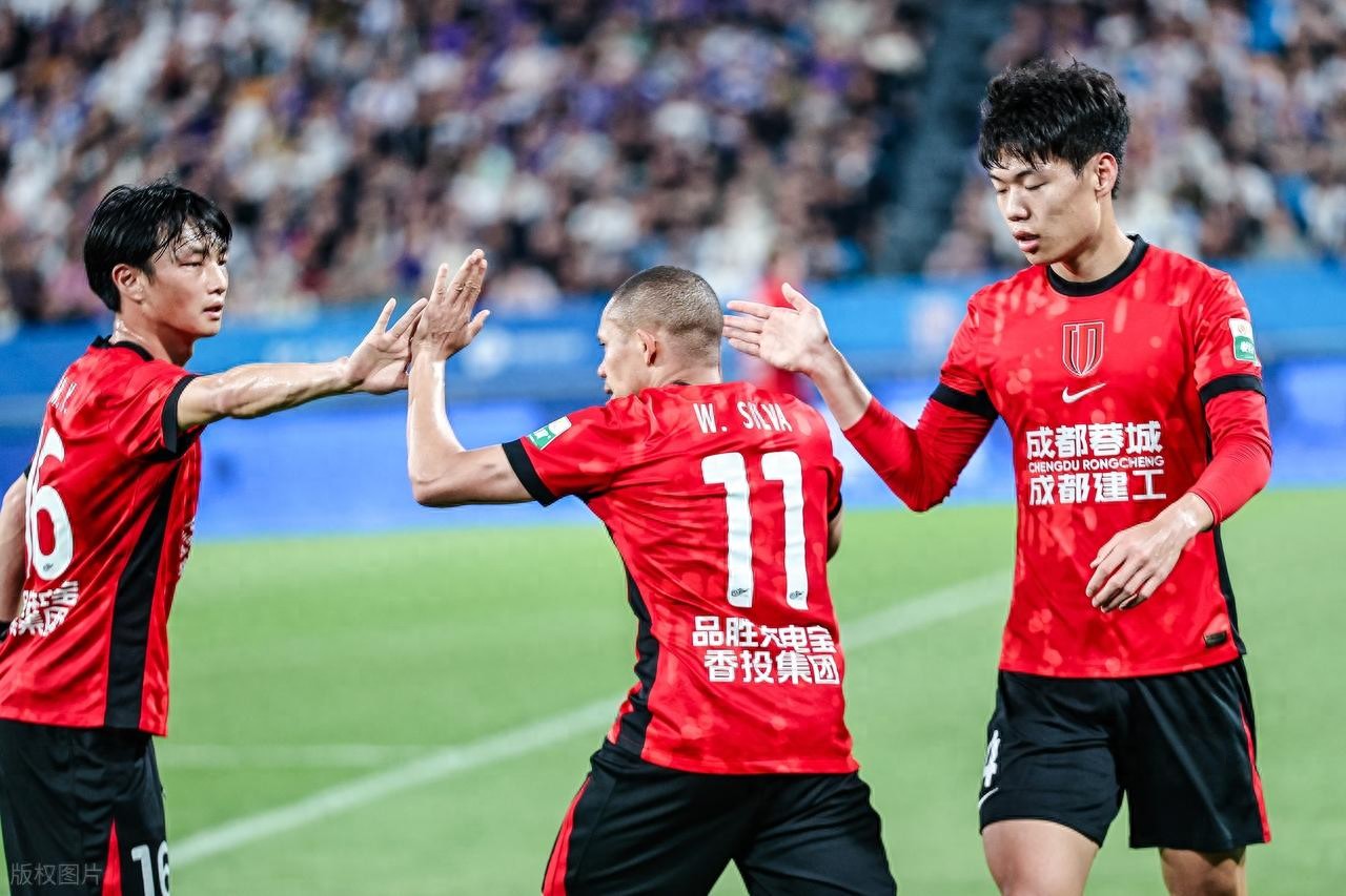 一场2-1！让邵佳一喜上眉梢 找到国足最佳后腰 王上源可以让位了