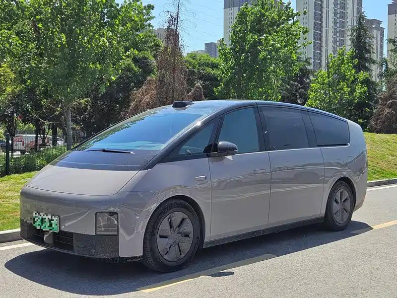 西安理想汽车理想MEGA二手车 2024款,优惠特价39.5万