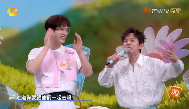 何与主动陪孟子义受罚默契十足