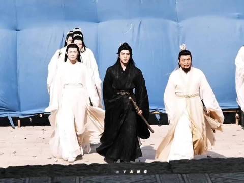 这气质 真的不是掌门师尊吗 初掌门派 风头正盛