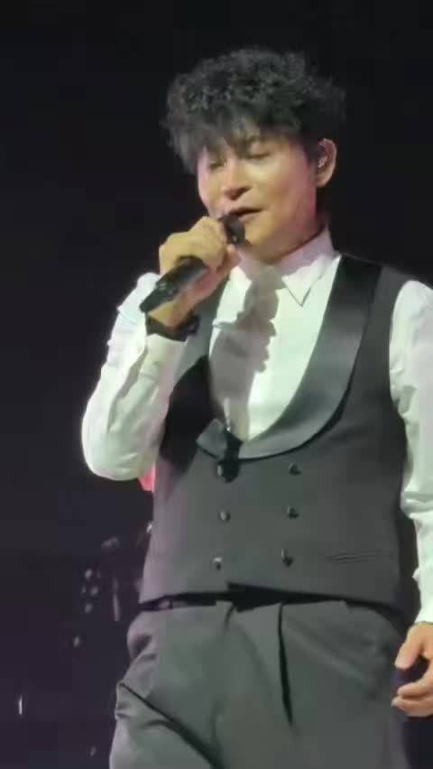 陈志朋演唱会重现小虎队金曲，苏有朋吴奇隆单曲引回忆