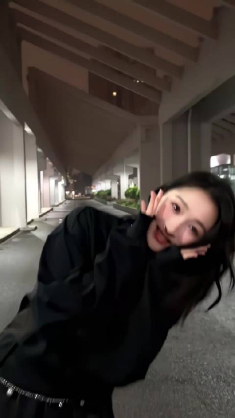 我们耀眼被狗仔拍到的花絮正面视角来也