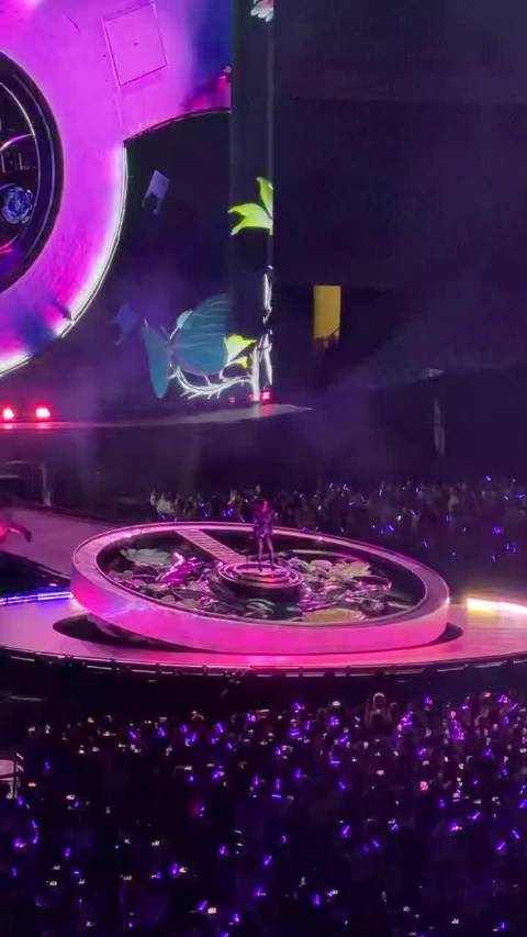 蔡依林乐园之轮C位亮相，打造绝美花园舞台