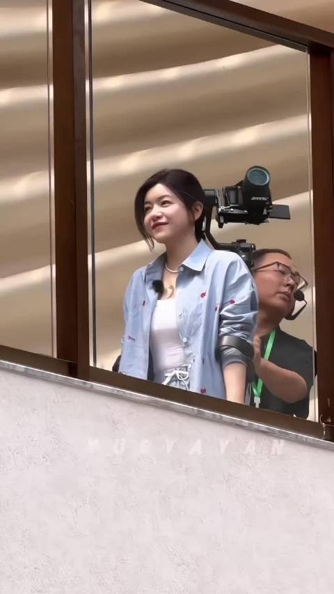 不懂就问，陈妍希你这是在拍偶像剧吗