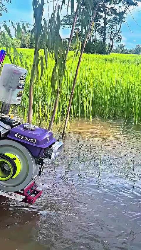 这拖拉机自带bgm音响的