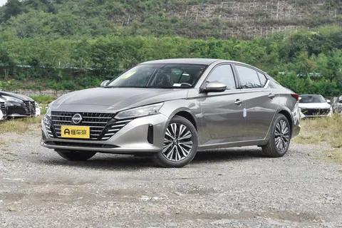 日产天籁：价格降至12.78万起，全系CVT+6气囊，家用好选择