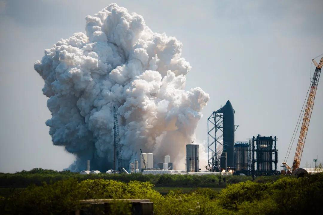 与特斯拉争夺马斯克，SpaceX给出2.6亿股股票诱惑