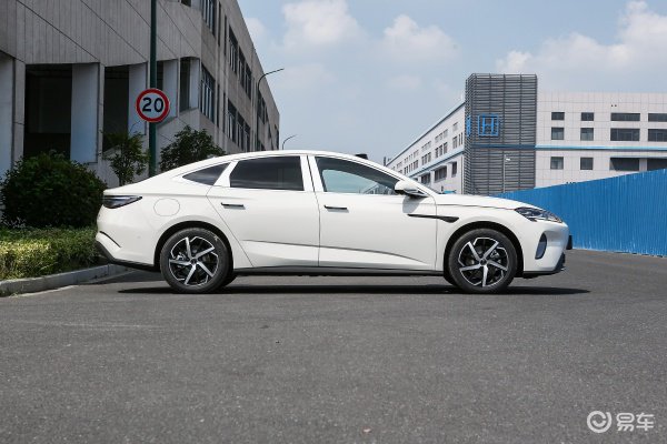 堪称新一代自主神车,比亚迪海豹07DM-i购车手册