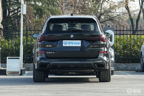 盘点宝马X5车型配置 车长近5060mm