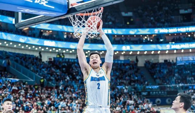 签下3年合同!他的身高2米20!天赋不输王哲林和周琦
