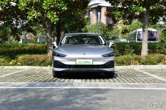 试驾荣威D7 DMH&EV:新能源汽车市场王者归来