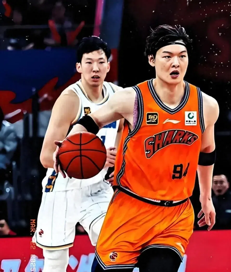 京沪大战G2生死局！北京男篮再输就出局，周琦必须死磕王哲林！