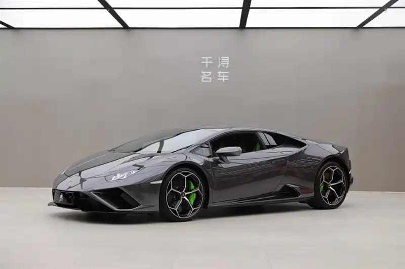 225万多拿下二手兰博基尼Huracán,2020款行驶8000公里,超豪华奢华气韵