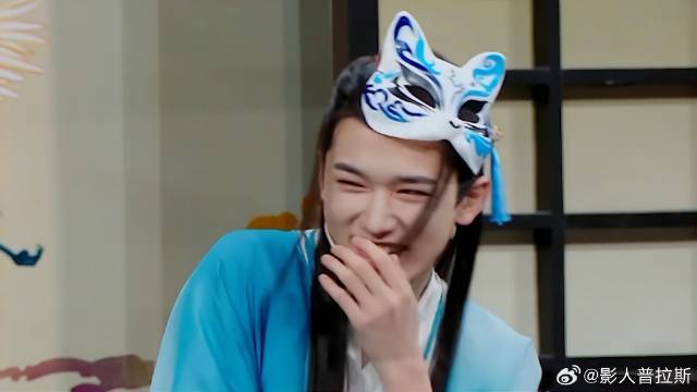 杨迪问宋亚轩送命题，小宋慌乱：这我哪敢说啊！