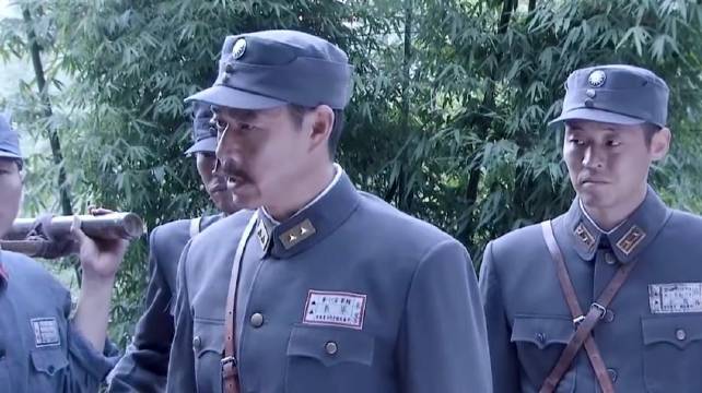 这性格简直李云龙附体！说话自带火药味，但为啥这么好笑？