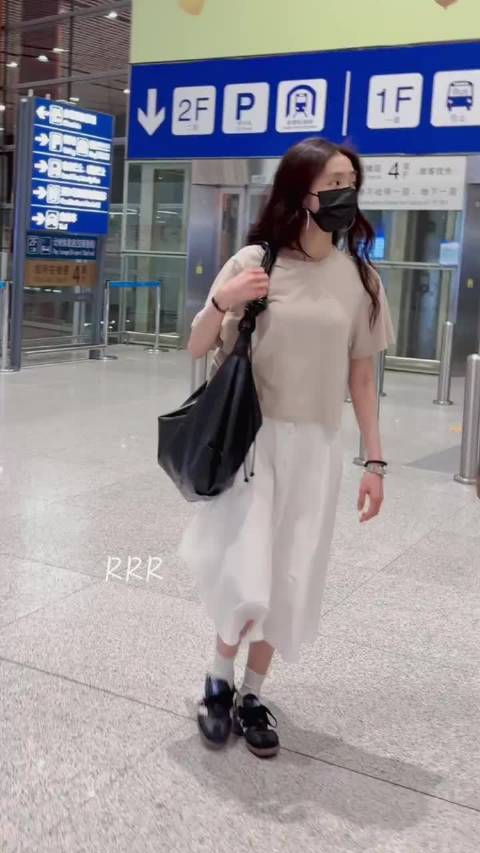 黄磊孙莉尊重女儿选择，用顶级资源铺多元成长路