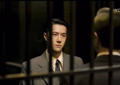 王一博新片变脸演技封神,叶先生笑意转寒意瞬间引爆热议