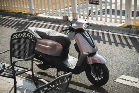 6千元级复古踏板新宠,古思特菲梦125详解,优势超越合资品牌?