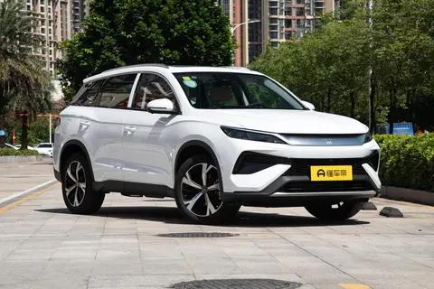 比亚迪宋Pro混动SUV:高性价比家用车完整解析
