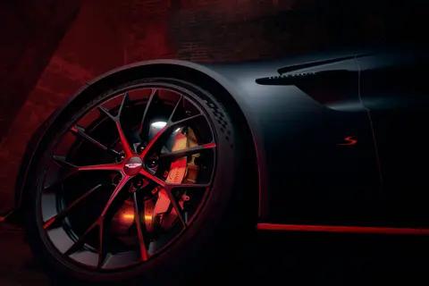将于古德伍德动态首秀 阿斯顿·马丁全新Vantage S官图发布