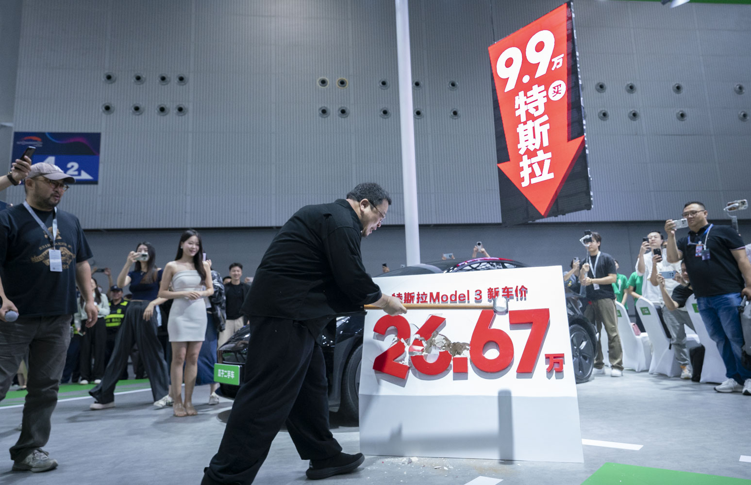 瓜子广州车展官宣“新能源砸价节”，罗永浩助力首个新能源二手车“双十一” - 湖北新闻客户端