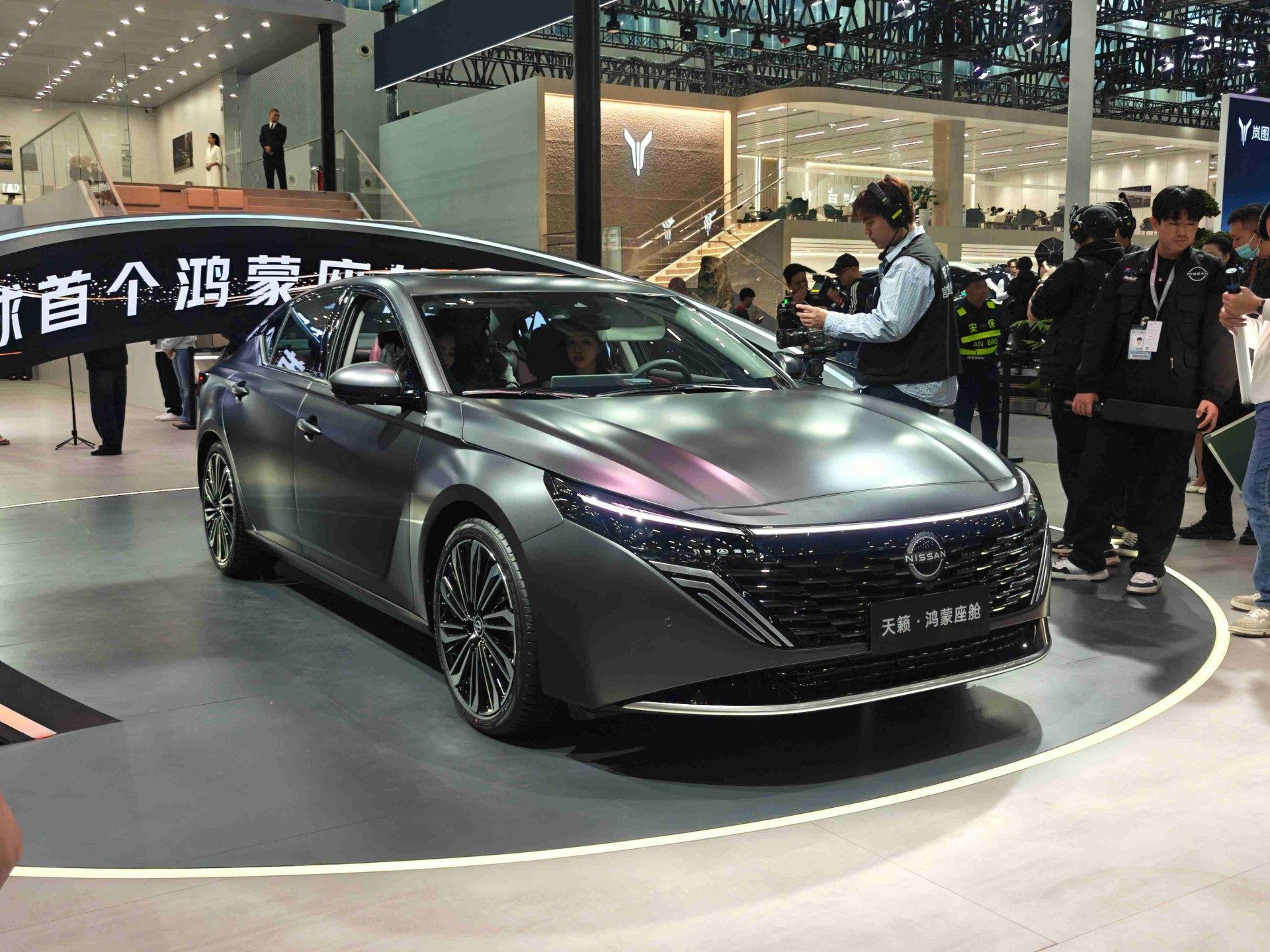 2025广州车展:日产天籁·鸿蒙座舱售12.99万起