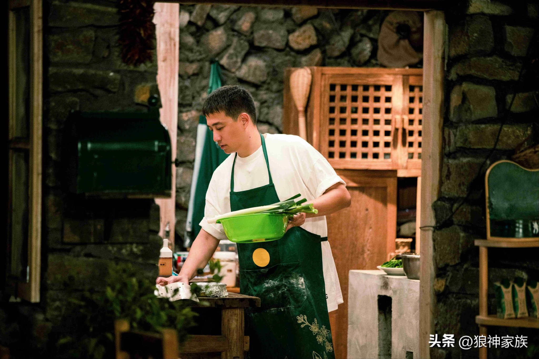 马頔白宇帆张凌赫做客向往的生活蘑菇屋奇妙夜烟火气里藏着治愈力_黄磊_民谣_嘉宾