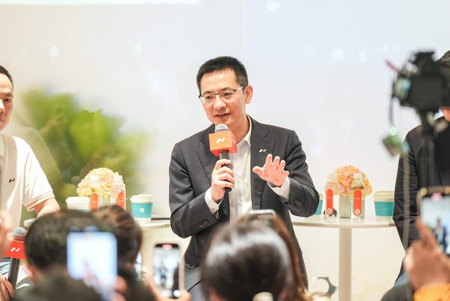 车展季·大咖说丨蔚来秦力洪：如果乐道做得不好，整个公司的盈利就无从谈起 | 每经网